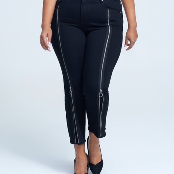 Seven7 Denim - Seven7 Black Front Zip Hi-Waist Crop Skinny Jeans